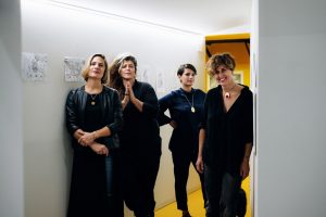Uovo alla Pop – Da sn-Valeria Aretusi, Viola Barbara, Libera Capezzone, Giulia Bernini – Foto OPS collettivo (1280×854)