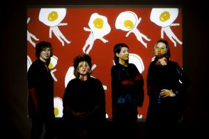 Uovo alla Pop 2- Da sn- Giulia Bernini, Viola Barbara, Libera Capezzone, Valeria Aretusi – Foto OPS collettivo (1280×854)